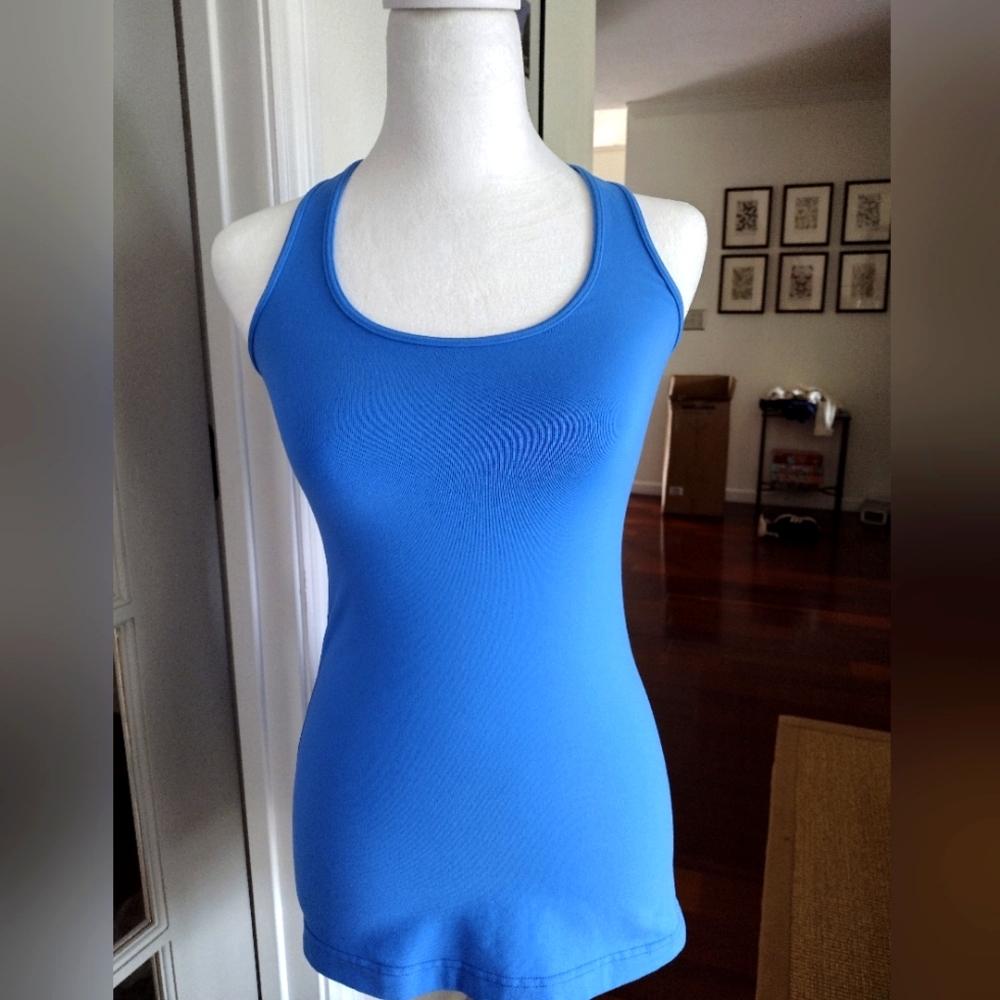 Lululemon razor back tank in sky blue, size 4